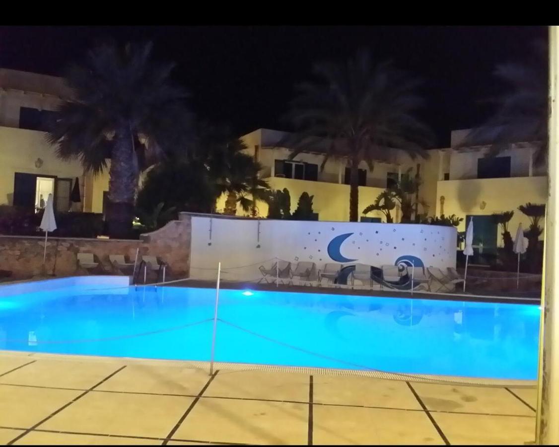Resort Cala La Luna Favignana Exteriör bild
