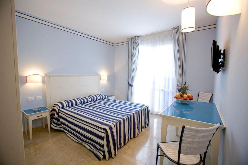 Resort Cala La Luna Favignana Exteriör bild