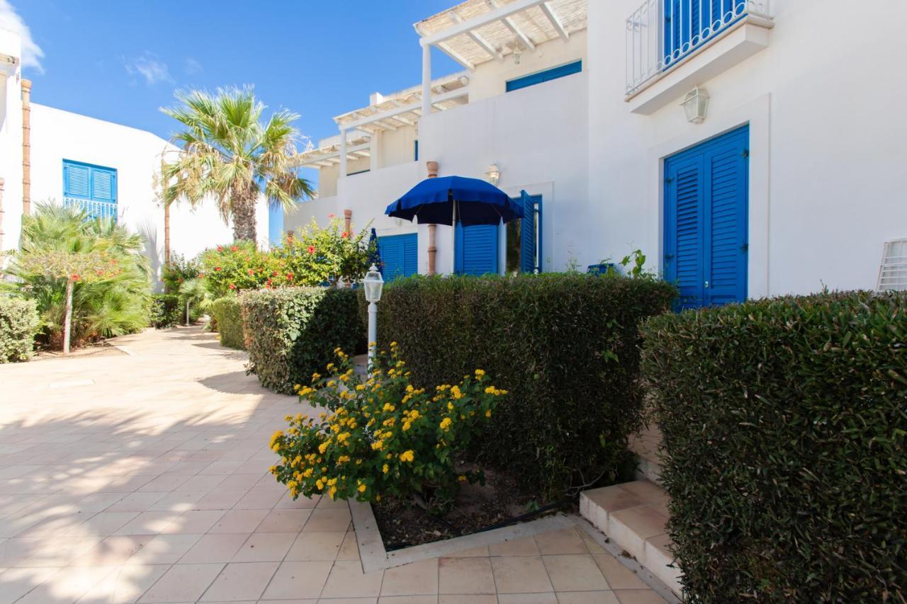 Resort Cala La Luna Favignana Exteriör bild