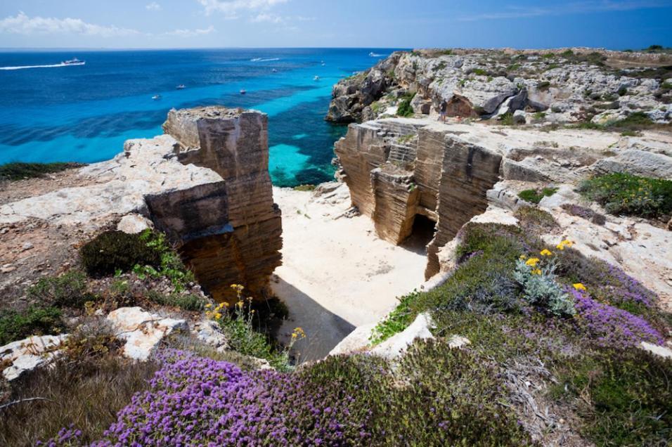 Resort Cala La Luna Favignana Exteriör bild