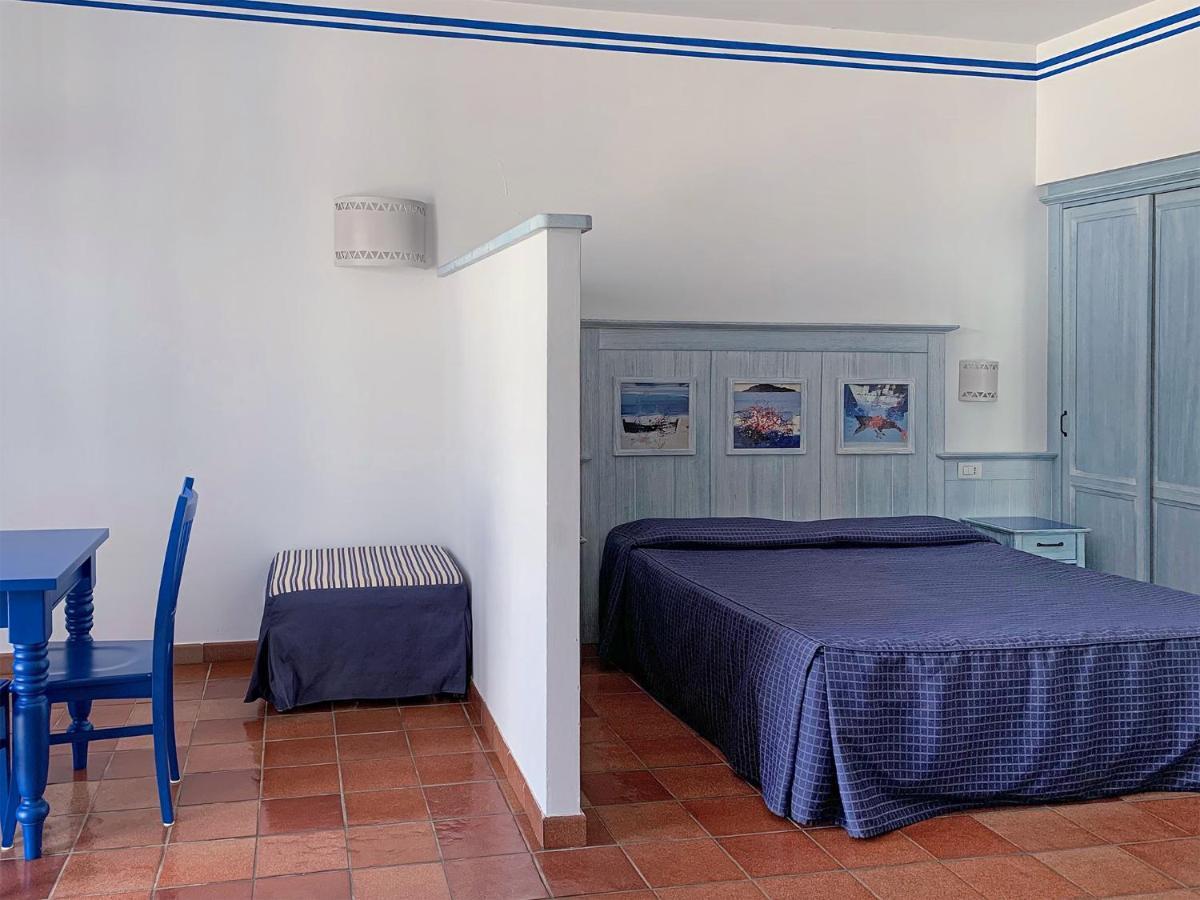Resort Cala La Luna Favignana Exteriör bild