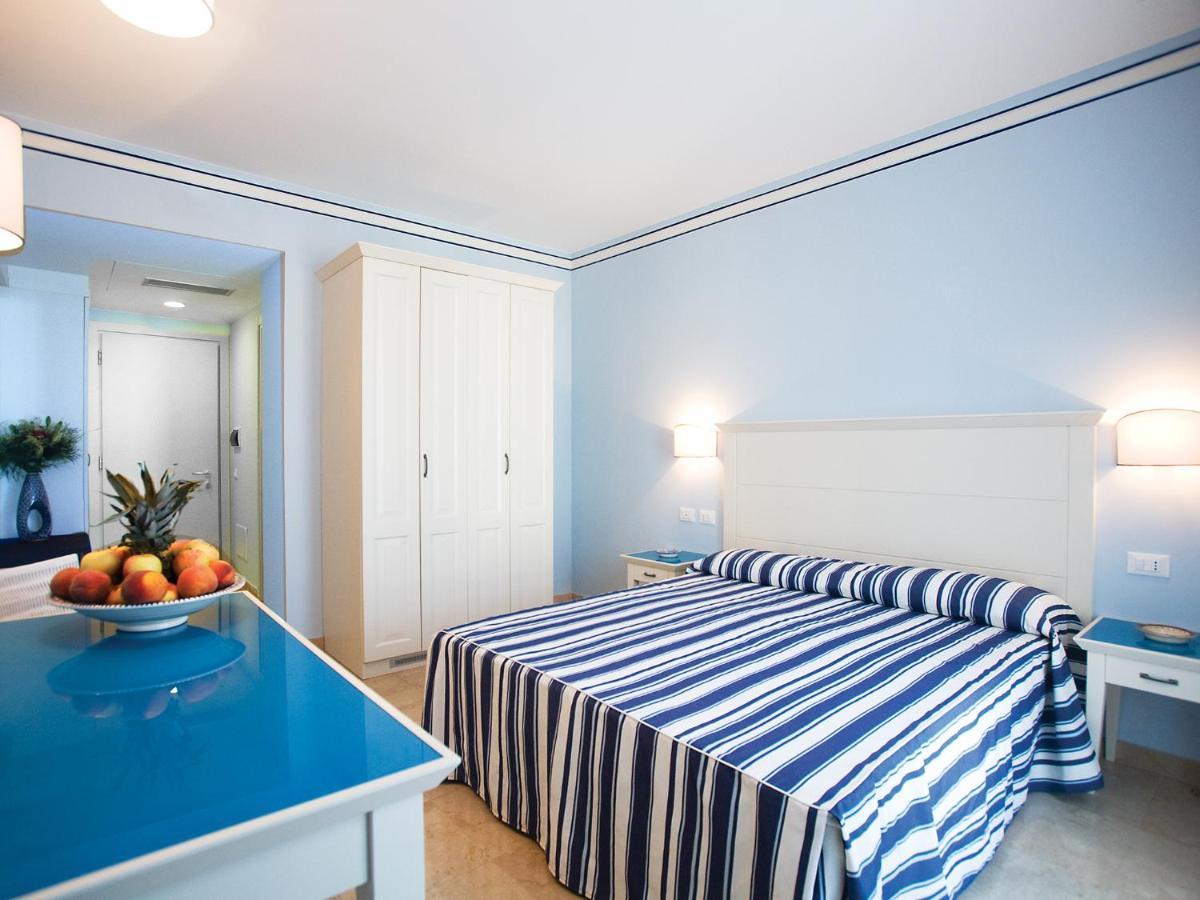 Resort Cala La Luna Favignana Exteriör bild